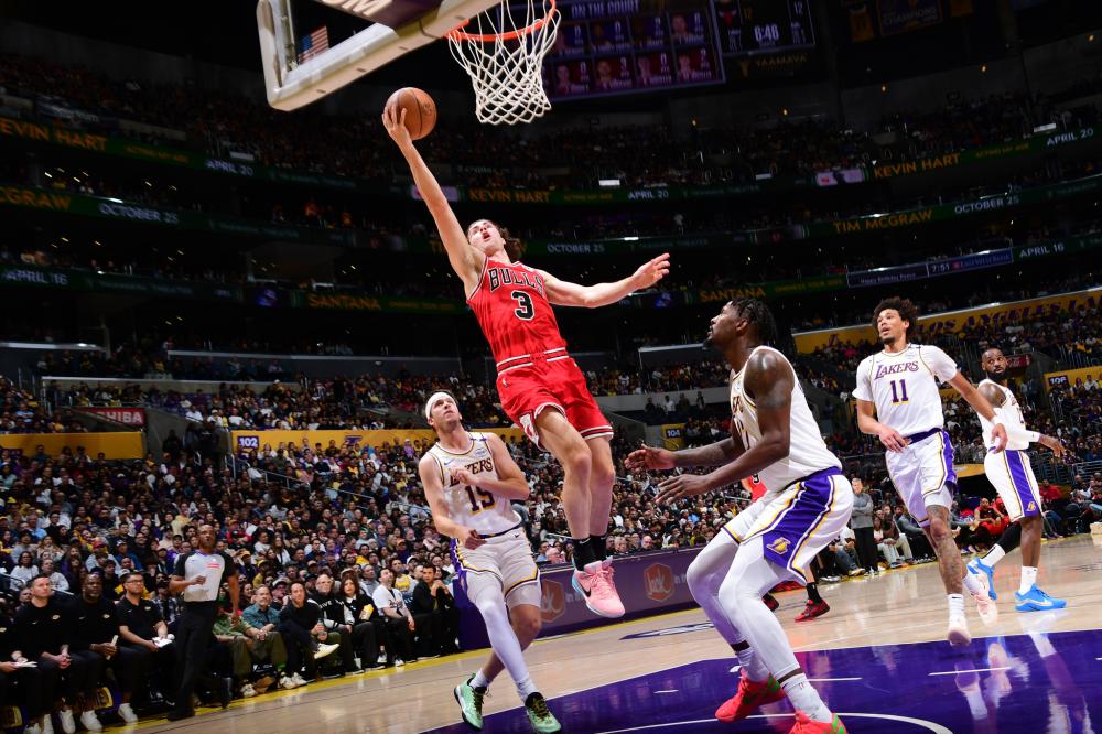 被中圈绝杀！詹姆斯主动揽责：我犯了糟糕的失误 对公牛生脱帽致敬.